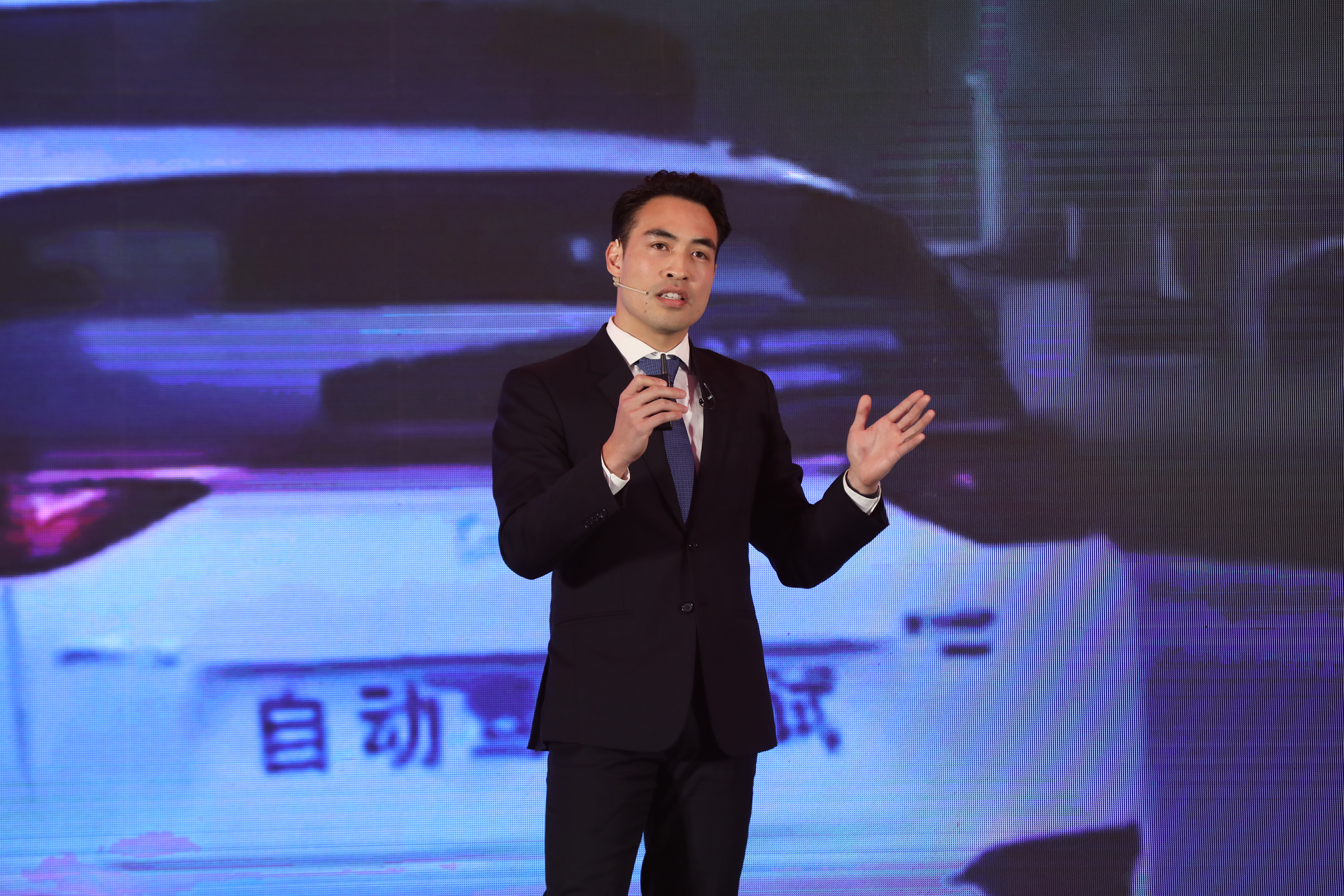 20221114-“全球Z世代热议二十大”论坛在中国十大娱乐赌博城网址举行-石加东(孙波)-大卫明.jpg